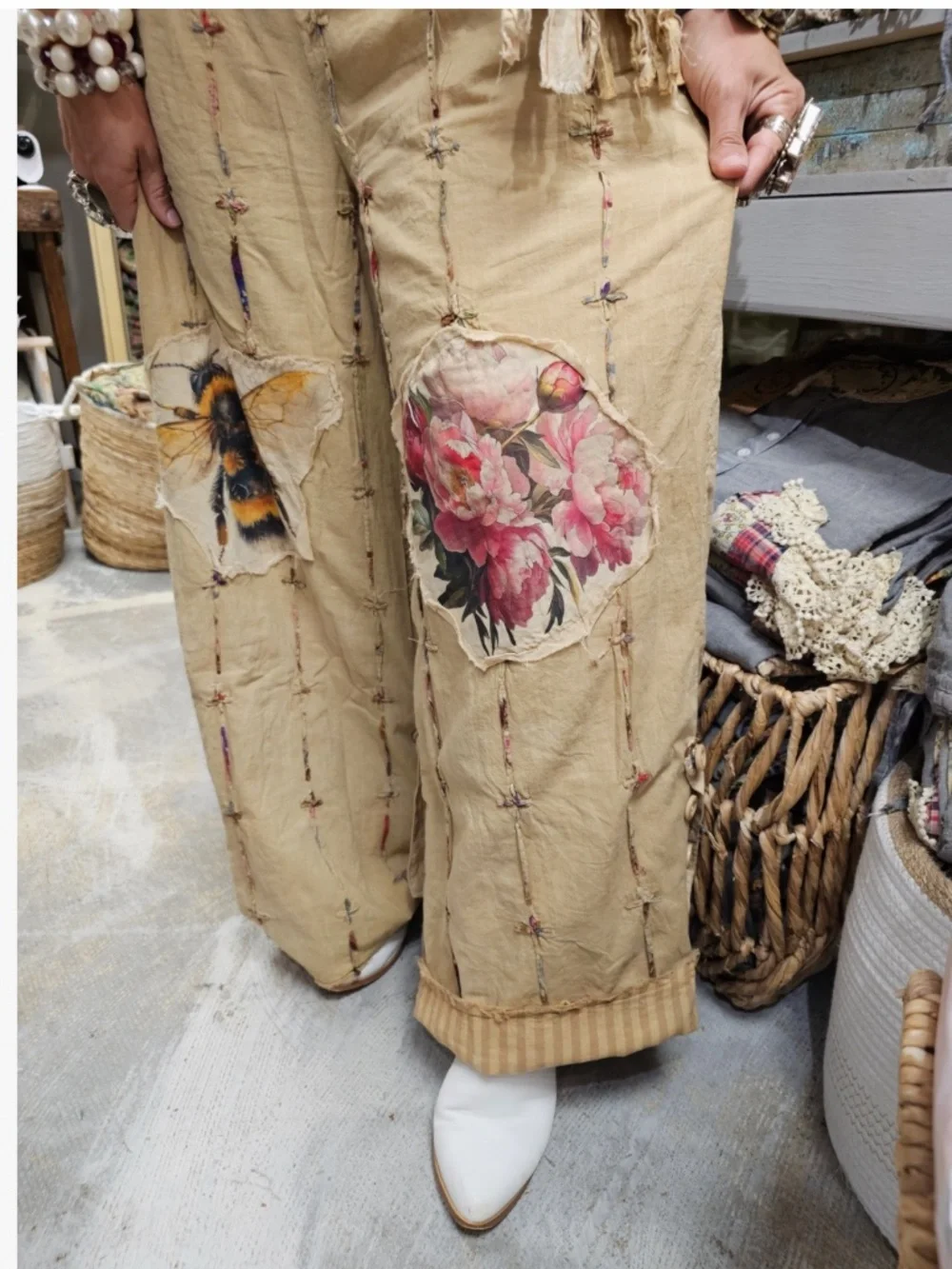 🎉 A RARE BIRD “ BUMBLE 2 “ A RARE BIRD HAND MADE BUMBLE BEE ROSE PANTS